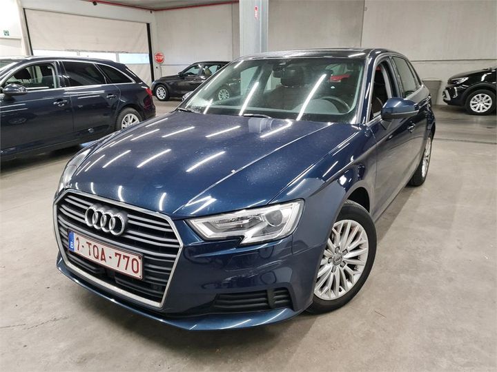 AUDI A3 SPORTBACK 2018 wauzzz8v3ja072336