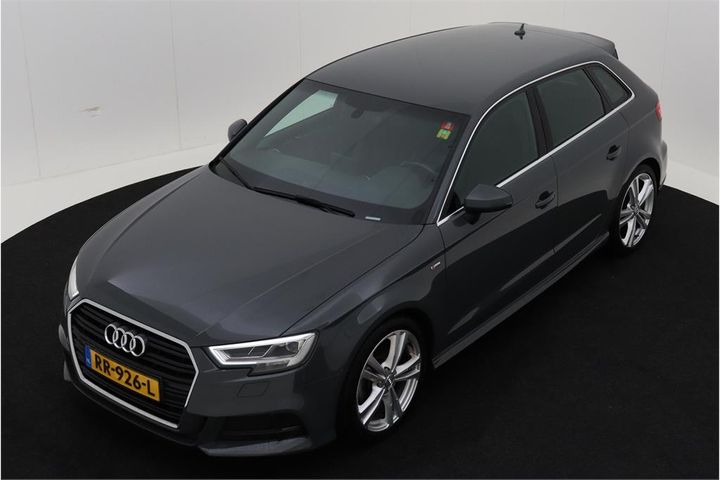 AUDI A3 SPORTBACK 2018 wauzzz8v3ja077343