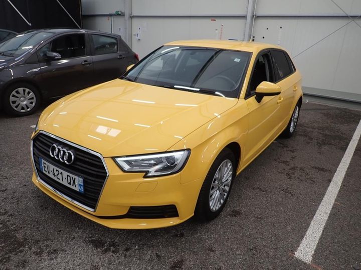 AUDI A3 SPORTBACK 2018 wauzzz8v3ja084471