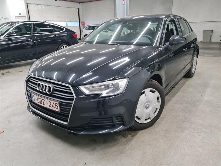 AUDI A3 SPORTBACK 2018 wauzzz8v3ja096555