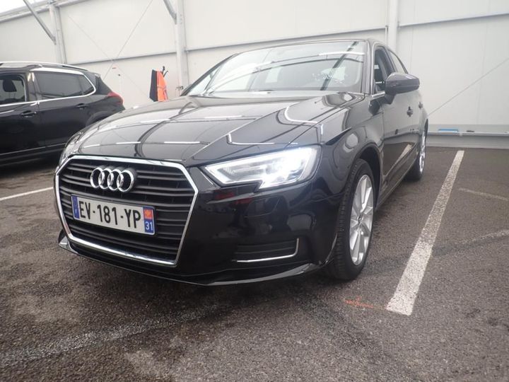 AUDI A3 SPORTBACK 2018 wauzzz8v3ja097382