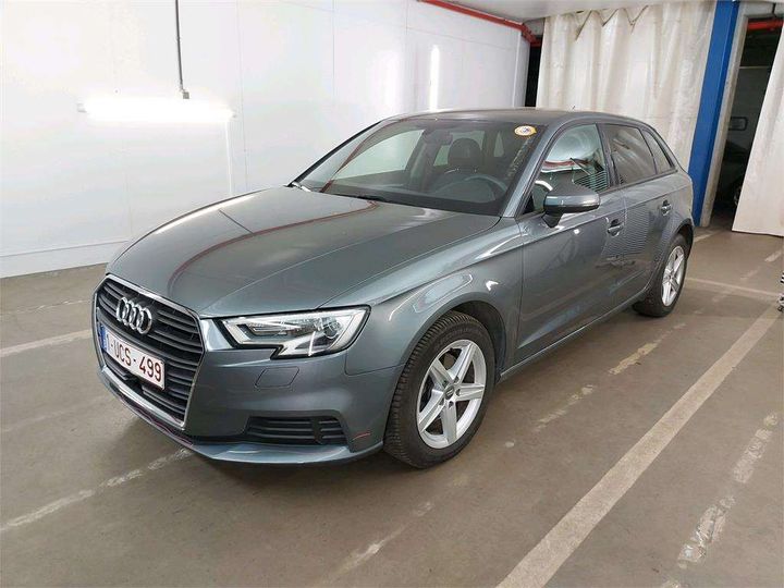 AUDI A3 SPORTBACK 2018 wauzzz8v3ja104928