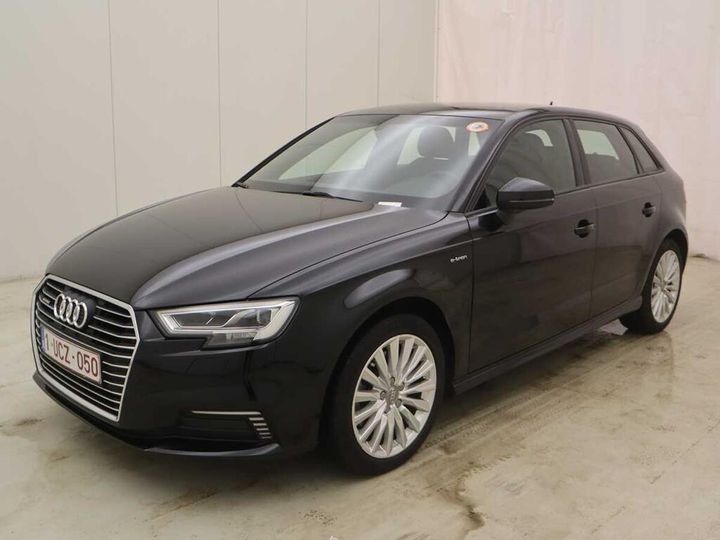 AUDI A3 2018 wauzzz8v3ja107182