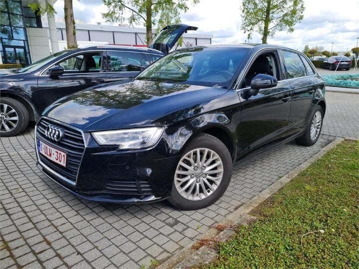 AUDI A3 SPORTBACK 2018 wauzzz8v3ja109465