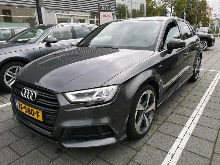 AUDI A3 SPORTBACK 2018 wauzzz8v3ja126721