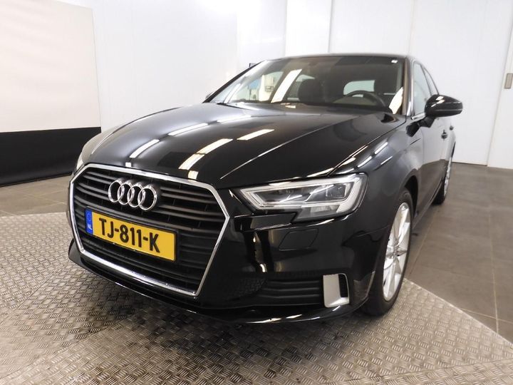 AUDI A3 SPORTBACK 2018 wauzzz8v3ja144989