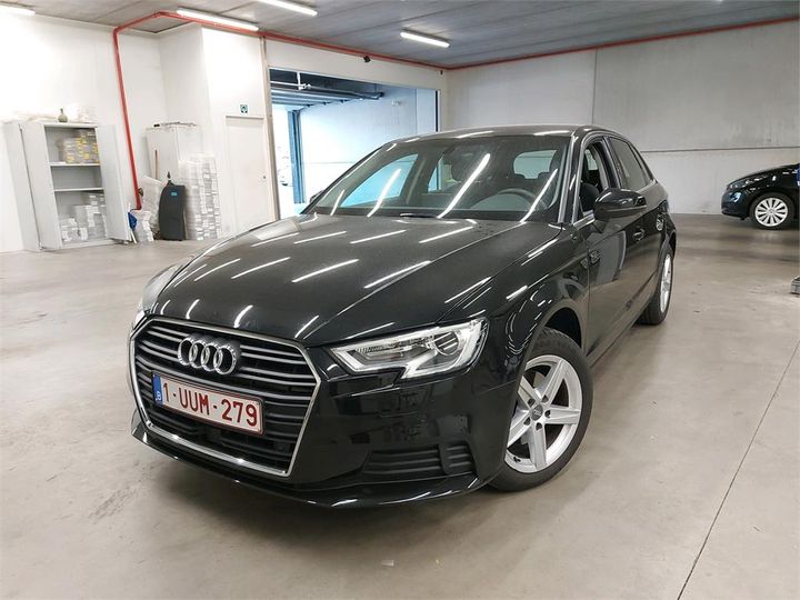 AUDI A3 SPORTBACK 2018 wauzzz8v3ja150260