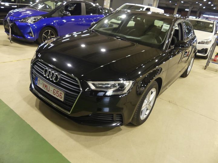 AUDI A3 SPORTBACK 2019 wauzzz8v3ka051651