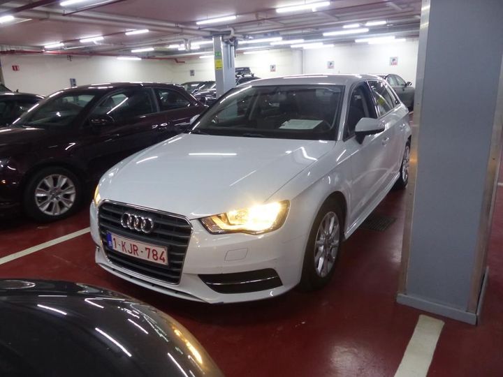 AUDI A3 SPORTBACK 2015 wauzzz8v4fa177054