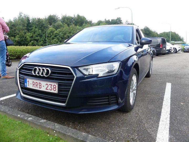 AUDI A3 SPORTBACK 2017 wauzzz8v4ha097840