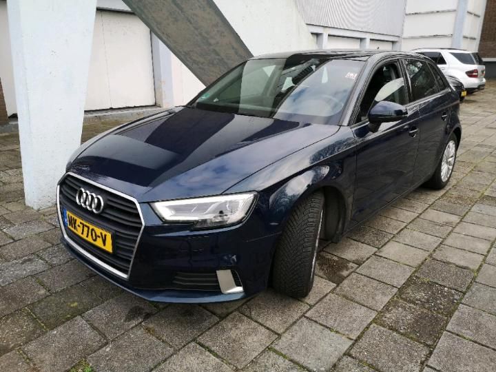 AUDI A3 SPORTBACK 2017 wauzzz8v4ha100543