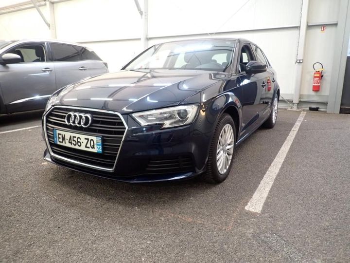 AUDI A3 SPORTBACK 2017 wauzzz8v4ha123157