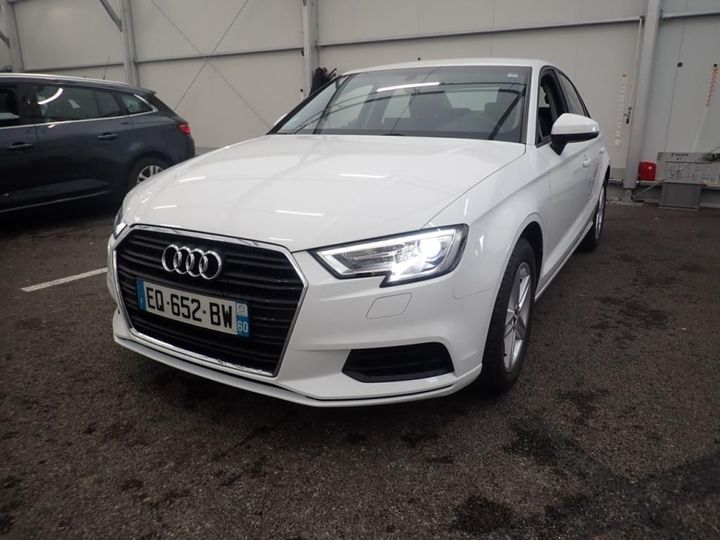 AUDI A3 BERLINE 2017 wauzzz8v4j1005650