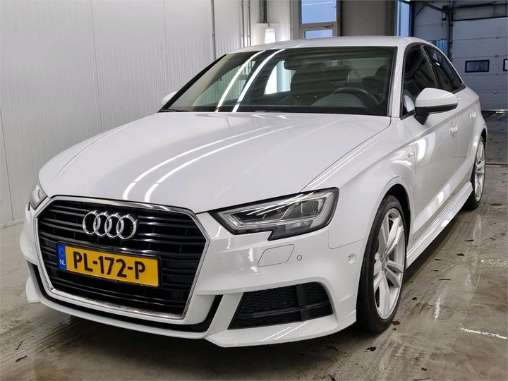 AUDI A3 2017 wauzzz8v4j1009438