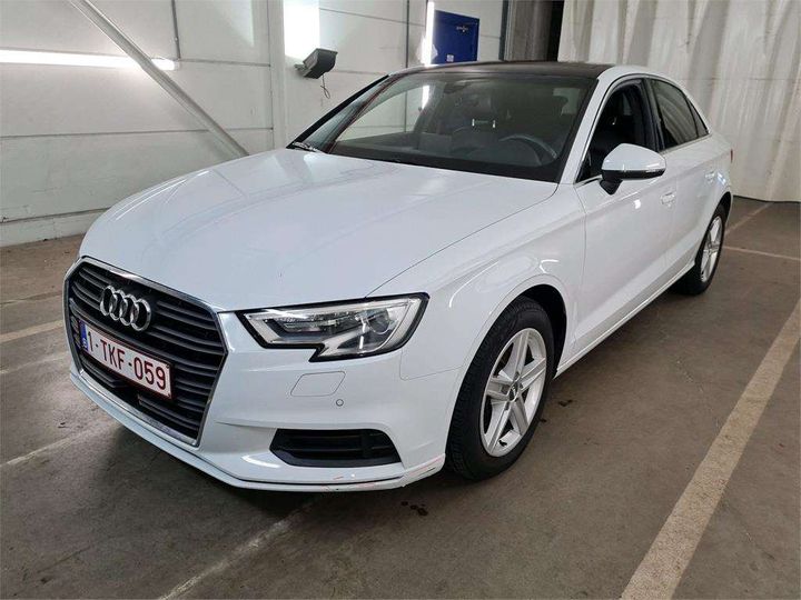 AUDI A3 BERLINE 2017 wauzzz8v4j1036400