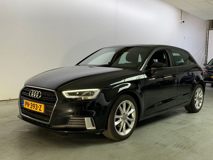 AUDI A3 SPORTBACK 2017 wauzzz8v4ja041564