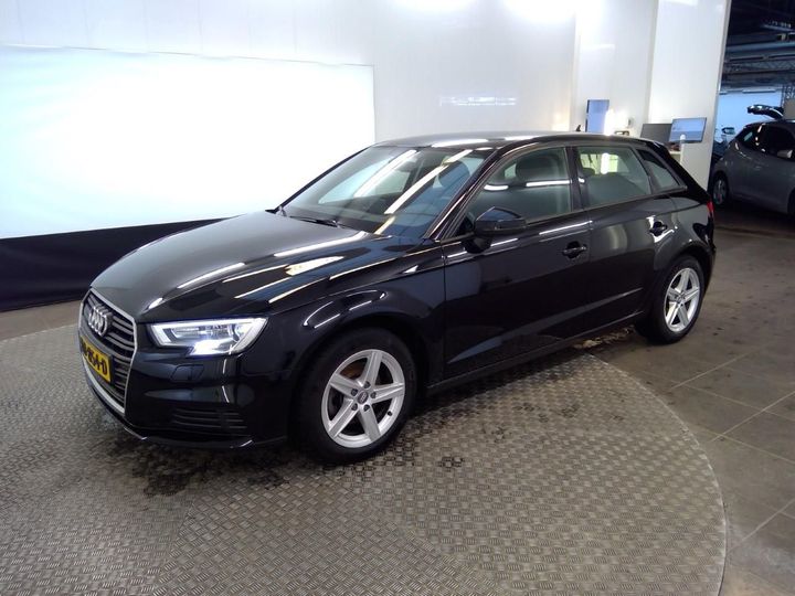 AUDI A3 SPORTBACK 2017 wauzzz8v4ja049437