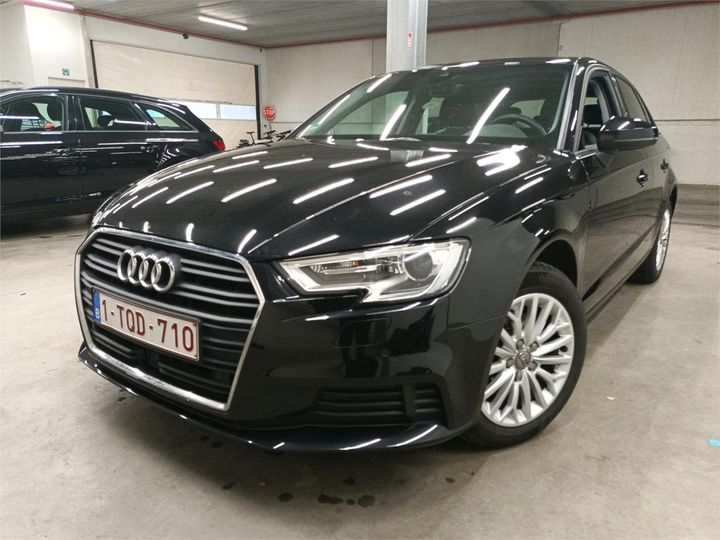 AUDI A3 SPORTBACK 2018 wauzzz8v4ja075570