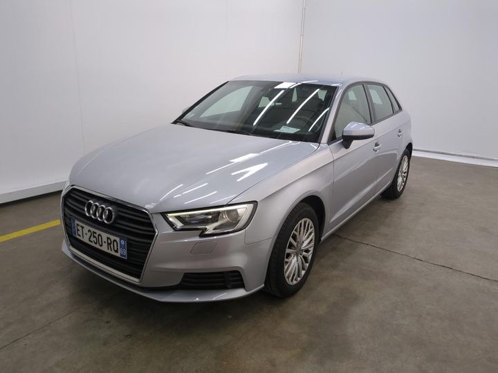 AUDI A3 SPORTBACK 2018 wauzzz8v4ja076380