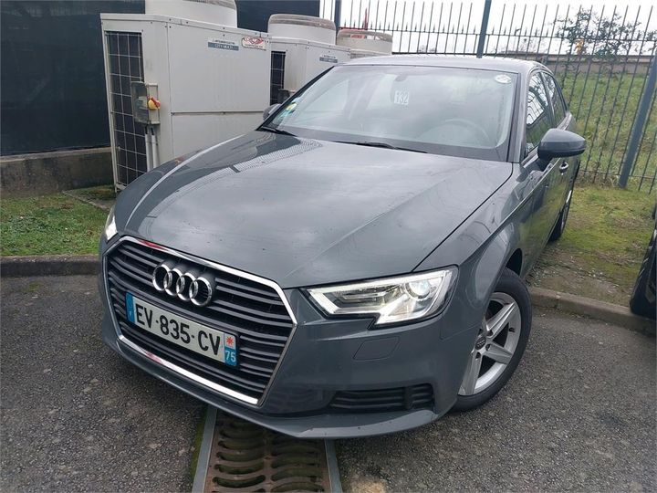 AUDI A3 SPORTBACK 2018 wauzzz8v4ja084186