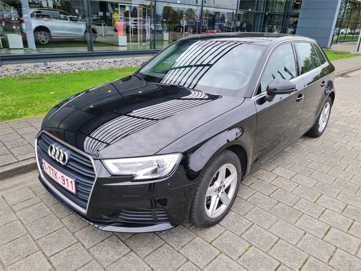 AUDI A3 SPORTBACK 2018 wauzzz8v4ja087850