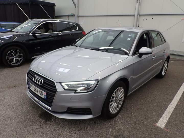 AUDI A3 SPORTBACK 2018 wauzzz8v4ja088044