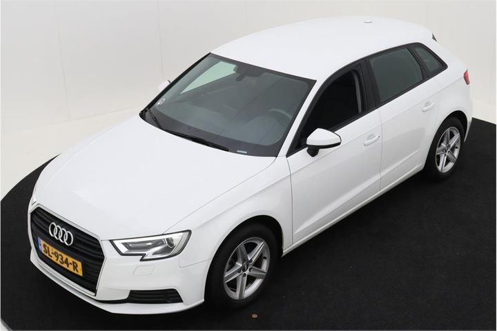 AUDI A3 SPORTBACK 2018 wauzzz8v4ja115811