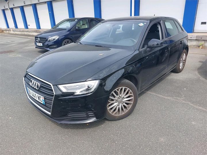 AUDI A3 SPORTBACK 2018 wauzzz8v4ja116022