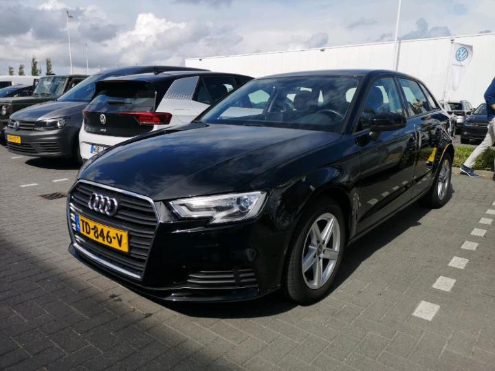 AUDI A3 SPORTBACK 2018 wauzzz8v4ja139901