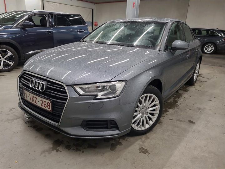 AUDI A3 BERLINE 2018 wauzzz8v4k1010722