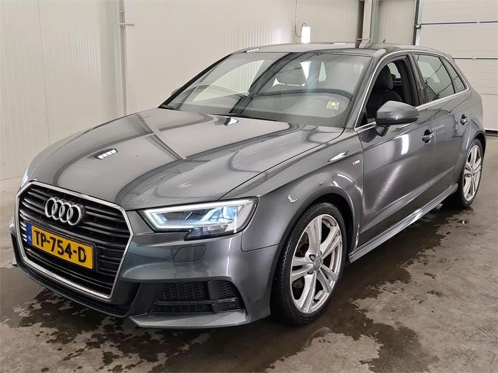 AUDI A3 2018 wauzzz8v4ka006458