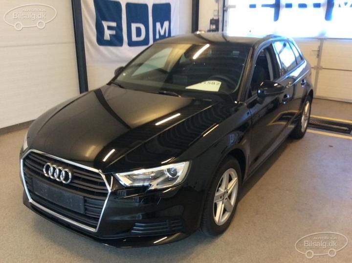 AUDI A3 SPORTBACK 2018 wauzzz8v4ka021302