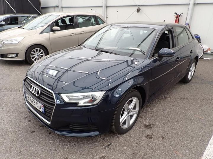 AUDI A3 SPORTBACK 2018 wauzzz8v4ka032669