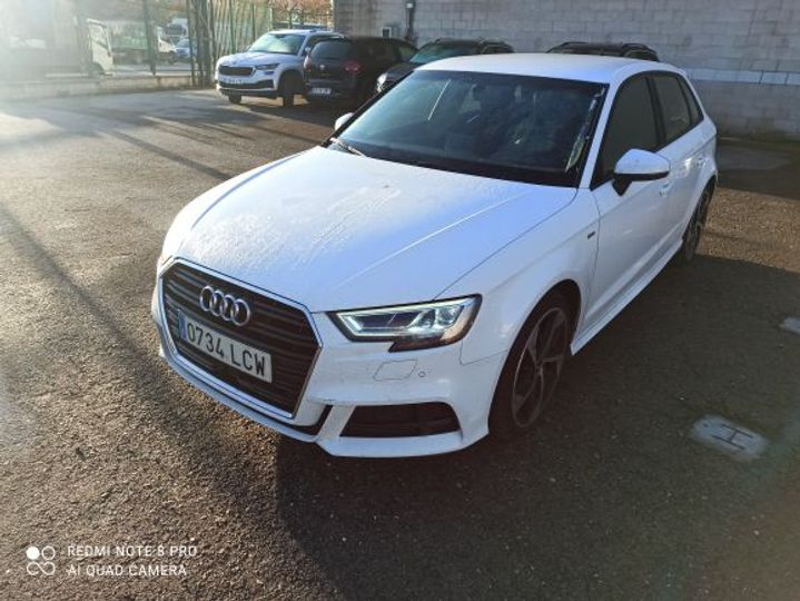 AUDI A3 2019 wauzzz8v4la025240