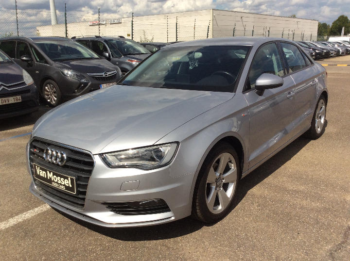 AUDI A3 SALOON 2015 wauzzz8v5f1128221