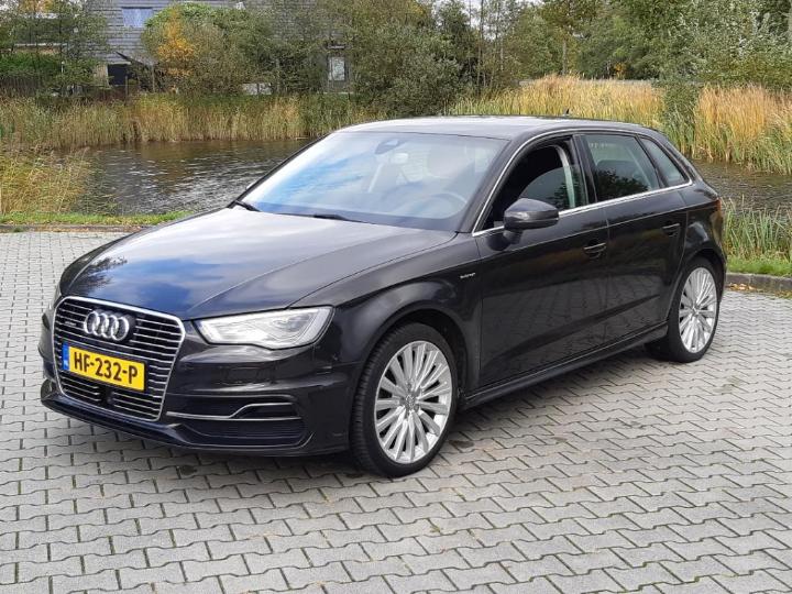 AUDI A3 SPORTBACK 2015 wauzzz8v5ga056017