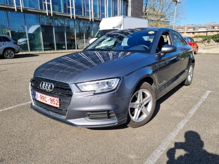 AUDI A3 BERLINE 2017 wauzzz8v5h1053295