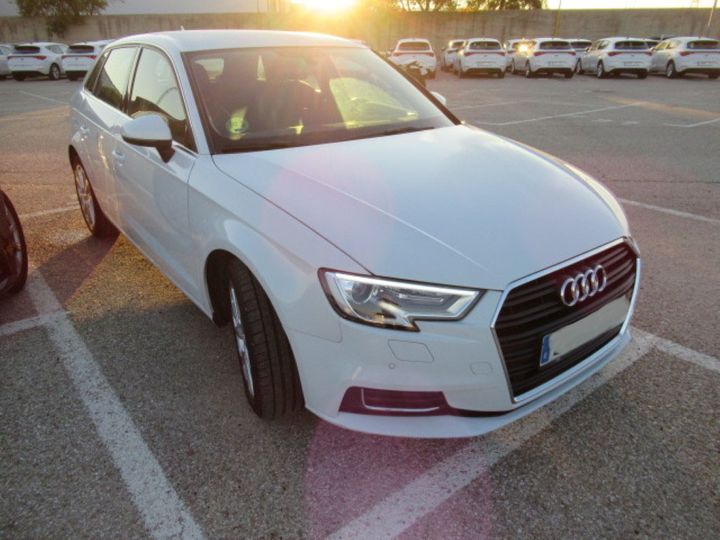 AUDI A3 2017 wauzzz8v5ha134099