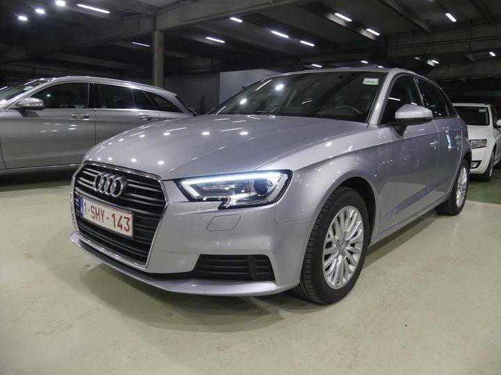 AUDI A3 SPORTBACK 2017 wauzzz8v5ha142090