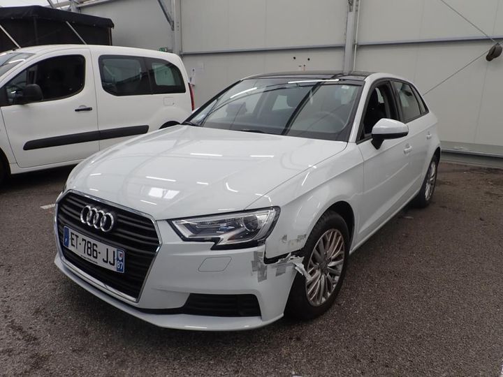 AUDI A3 SPORTBACK 2018 wauzzz8v5ja070068