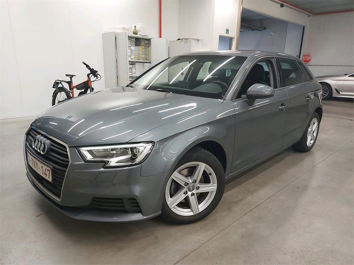 AUDI A3 SPORTBACK 2018 wauzzz8v5ja095973