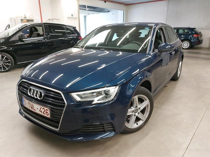 AUDI A3 SPORTBACK 2018 wauzzz8v5ja096430