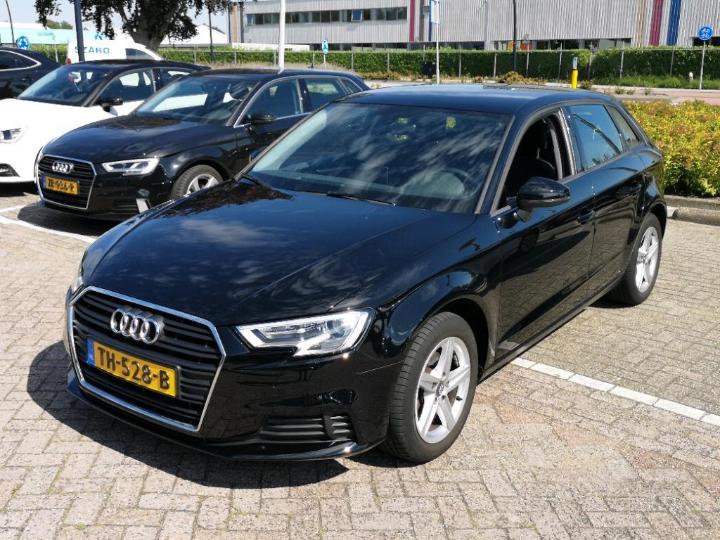 AUDI A3 SPORTBACK 2018 wauzzz8v5ja147330