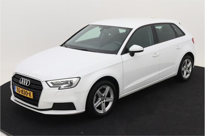 AUDI A3 SPORTBACK 2018 wauzzz8v5ja147408