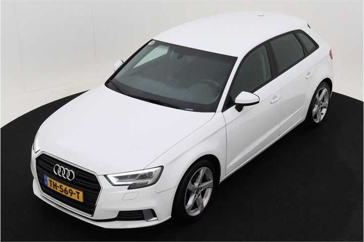 AUDI A3 SPORTBACK 2018 wauzzz8v5ja147490