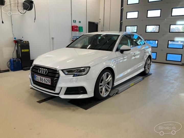 AUDI A3 SALOON 2019 wauzzz8v5ka123935