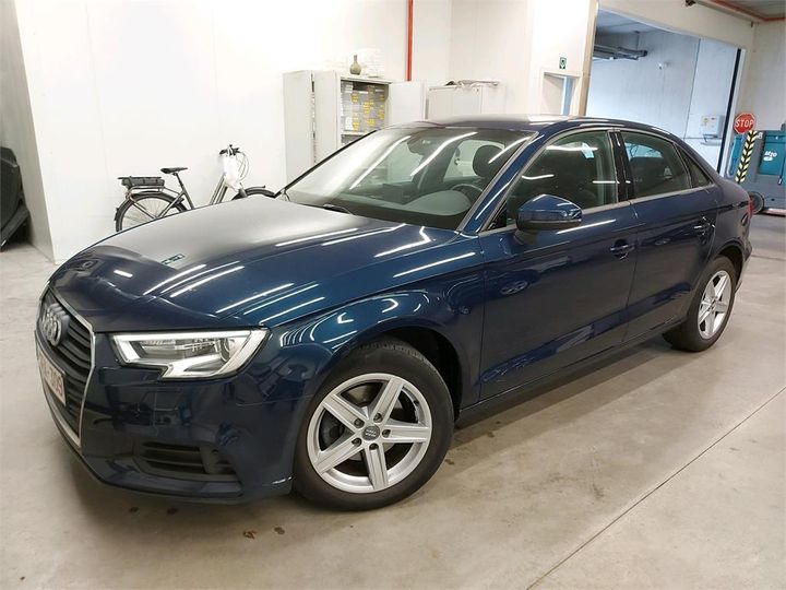 AUDI A3 BERLINE 2017 wauzzz8v6h1071188