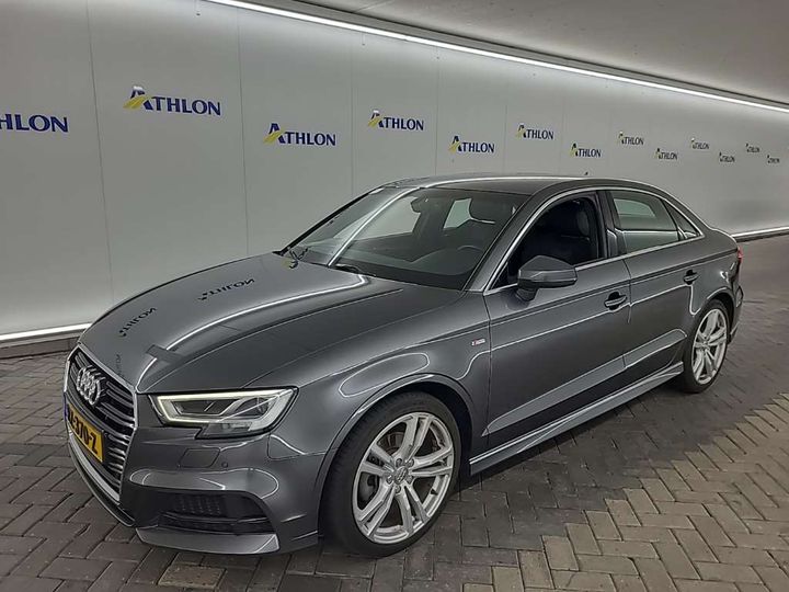 AUDI A3 LIMOUSINE 2018 wauzzz8v6j1055515