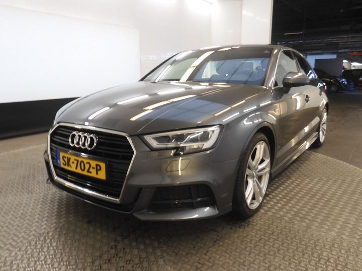 AUDI A3 LIMOUSINE 2018 wauzzz8v6j1059337