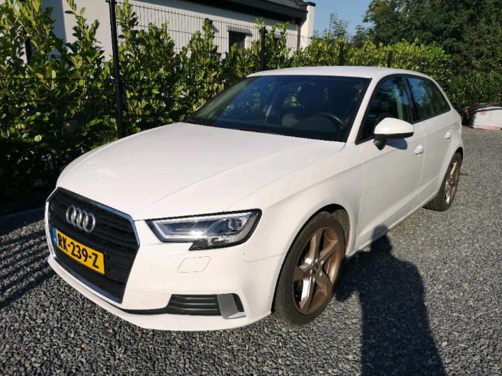 AUDI A3 SPORTBACK 2018 wauzzz8v6ja064876